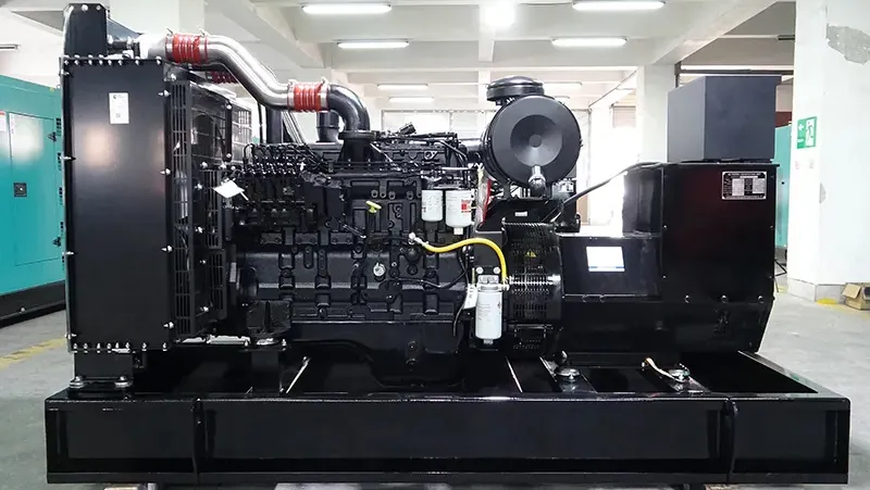 ชุดเครื่องกำเนิดไฟฟ้าดีเซลเครื่องยนต์ Cummins แบบเสียงเงียบขนาด 400kW